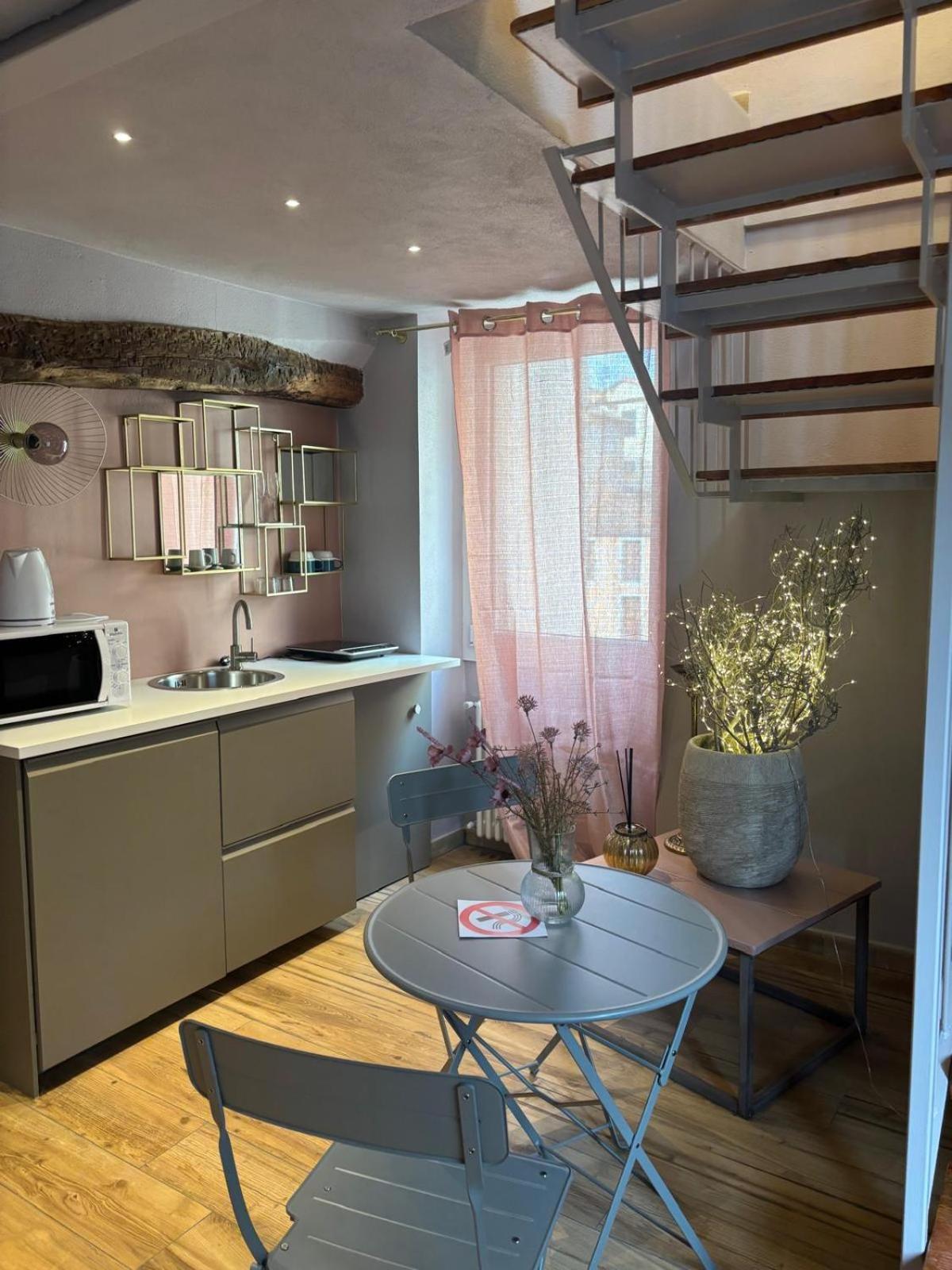 Dantes Apartment Pieve di Teco Екстериор снимка